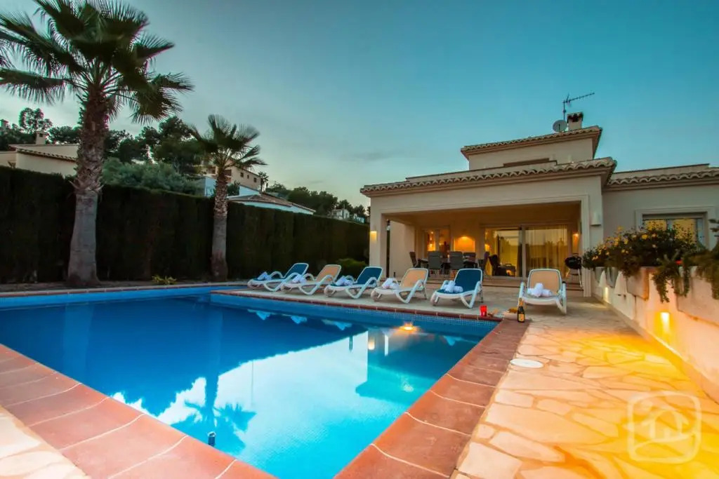 Villa Baladrar Way by Abahana Villas