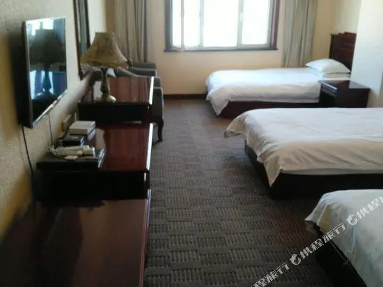 Yulong Hotel