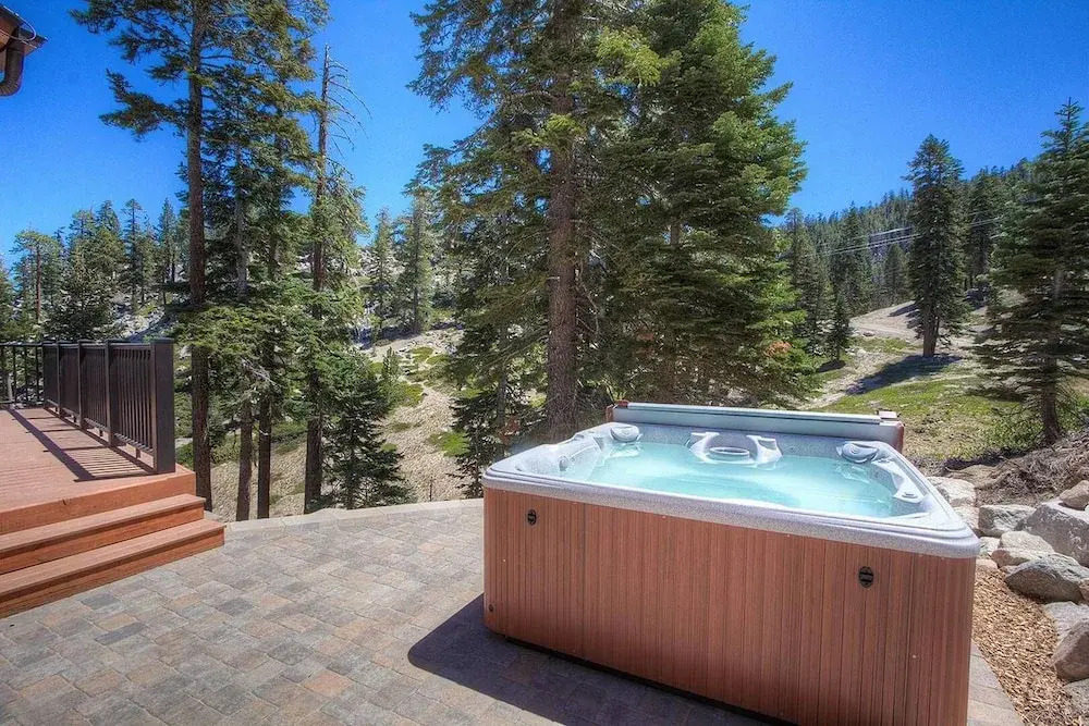 Home with Private Hot Tub and Slope Side View by RedAwning