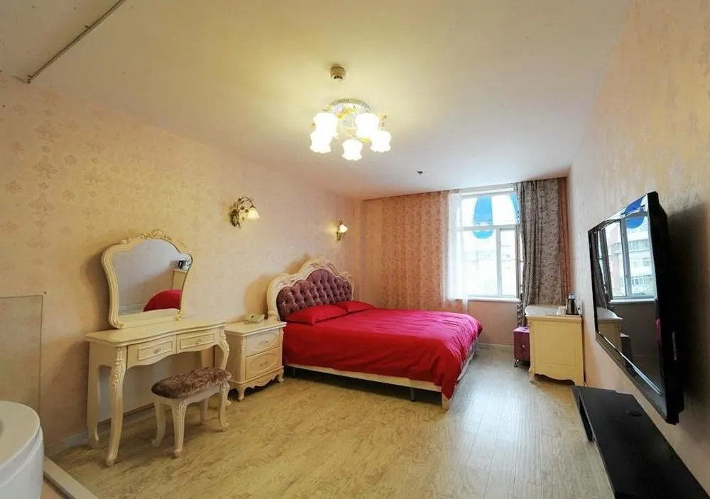 Tianjin Romantic Holiday Hot Spring Hotel