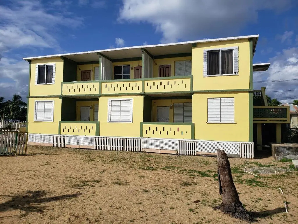 Pal's on the beach - Dangriga, Belize