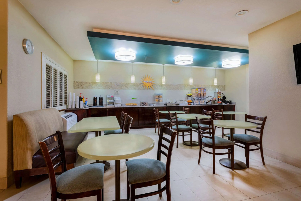 Baymont by Wyndham Henderson-Northeast Denver