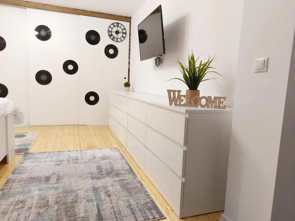 Studio 22