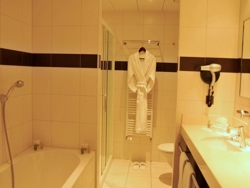 Airport Hotel Basel - Convenient & Friendly