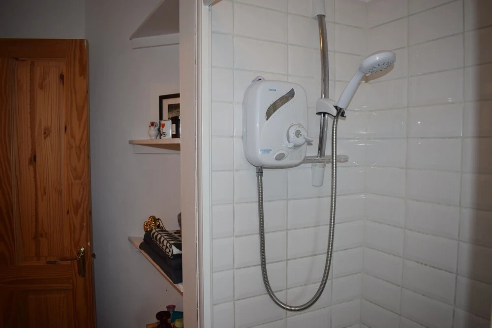 2 Bedroom House on James Street Sleeps 4