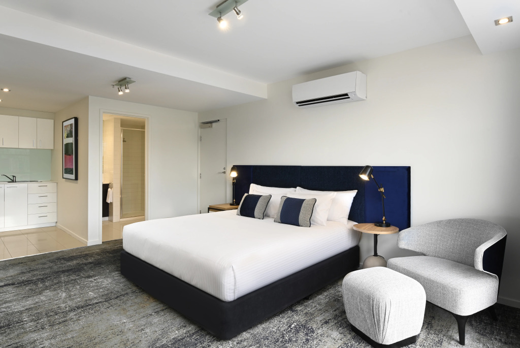 Brady Apartment Hotel Flinders Street