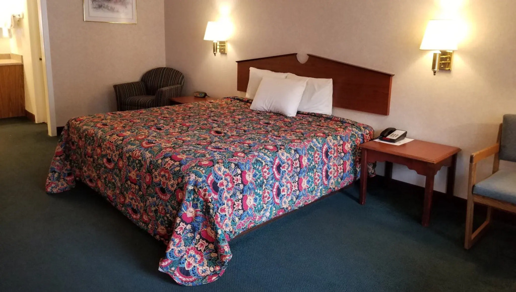 Keystone Boardwalk Inn and Suites