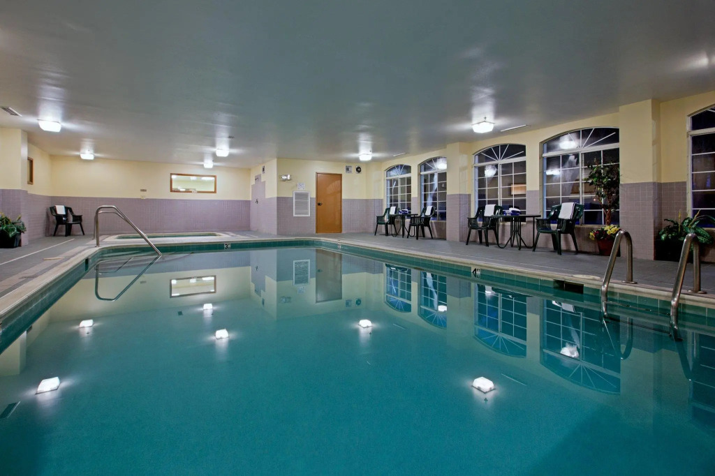 Country Inn & Suites by Radisson, Lexington, VA