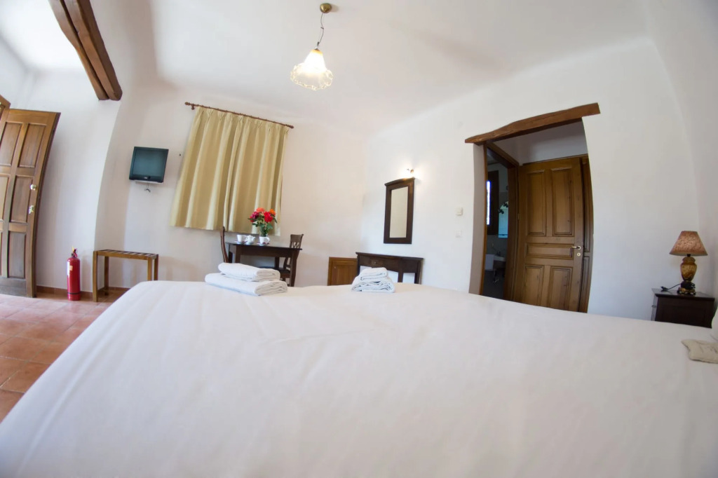 Alkifron Hotel