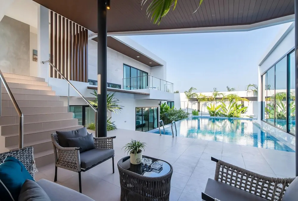 Luxury Residences 3-Bedroom Pool Villa Beach Access, Na Jomtien Pattaya