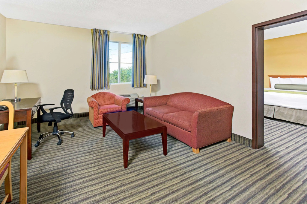 Spark by Hilton Miami Doral
