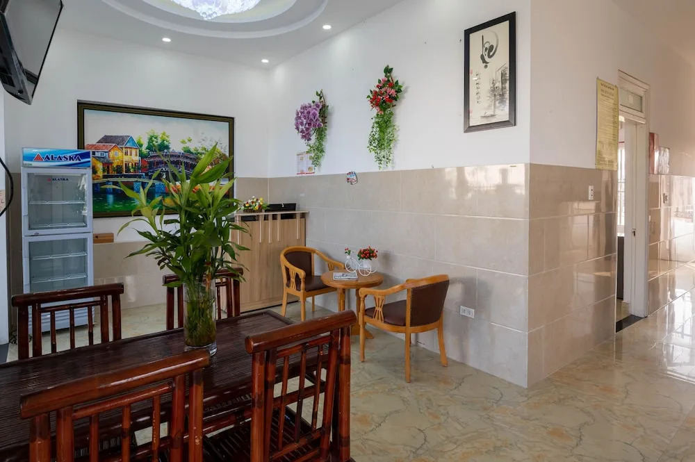 Happy Monkey Hostel