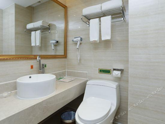 Vienna Hotel (Suzhou Wujiang Huayuan Road)