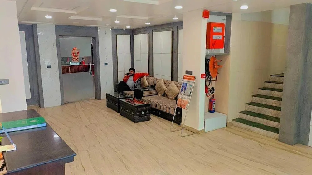 FabHotel Amanda Gomti Nagar