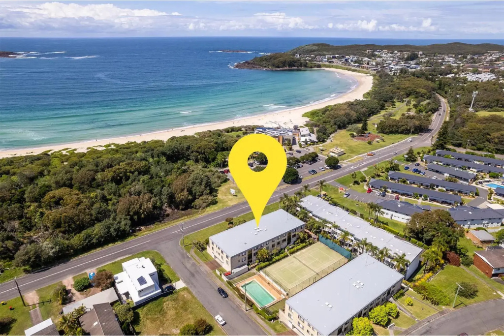 The Dunes15 38 Marine Dr fabulous unit with pool tennis court and across the road to the beach