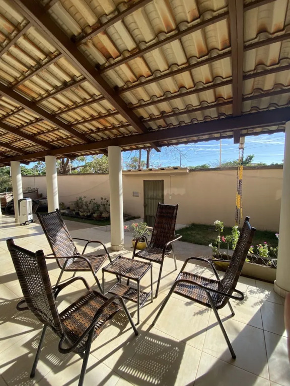 Sobrado - Px JK 5 quartos e 3 suites