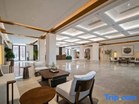 Nanyang Zhongjing Academy Hotel