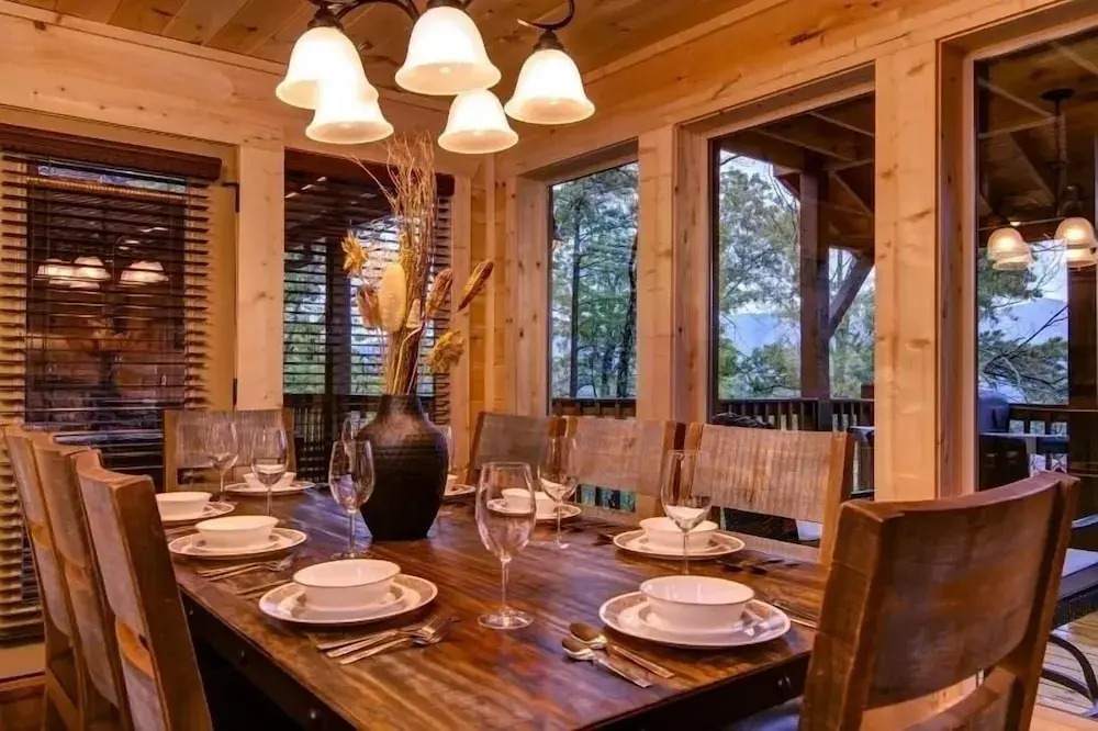 Lazy Bear Lodge 4 Bedrooms 4 Bathrooms Home