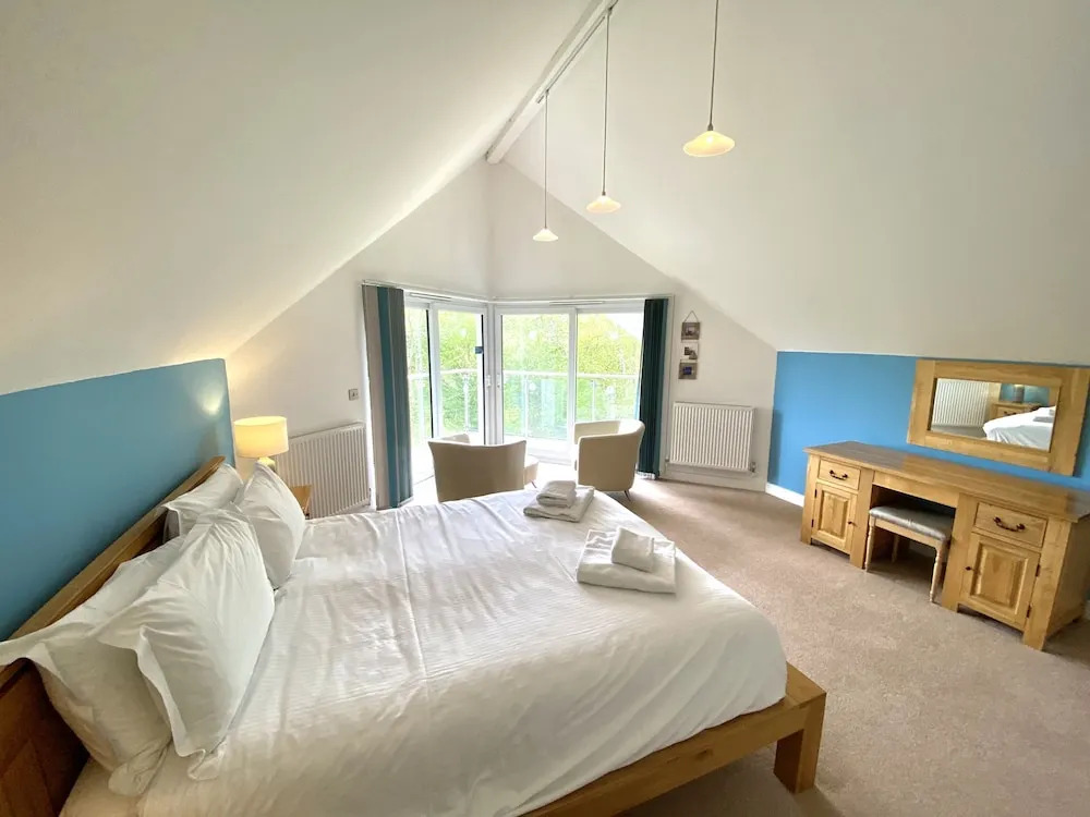 Trewhiddle Retreat V10 by Together Travel - Luxury 4-Bedroom Villa