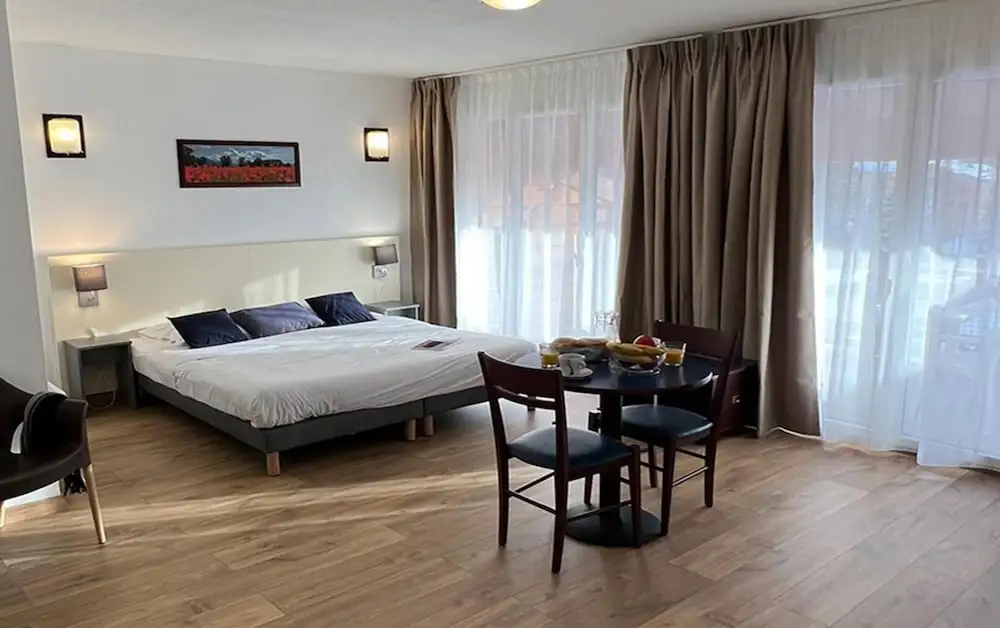 Modern Family Apartment With Terrace