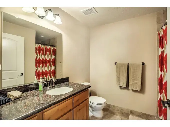 Downtown Condo by the Convention Center