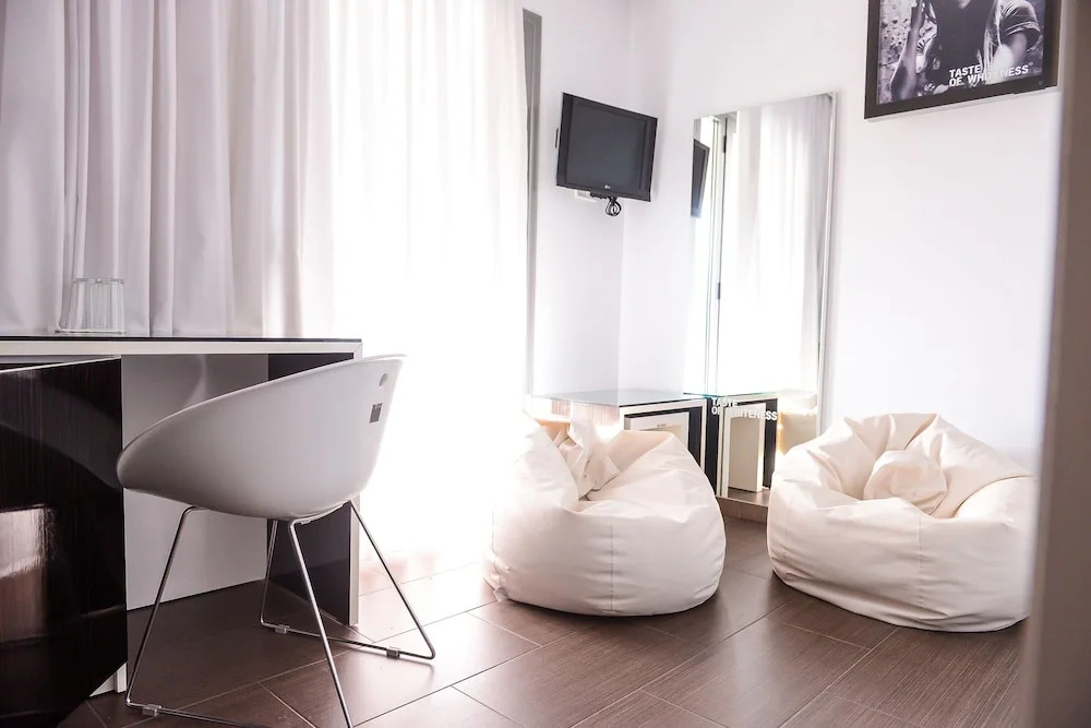 The Silk Hotel