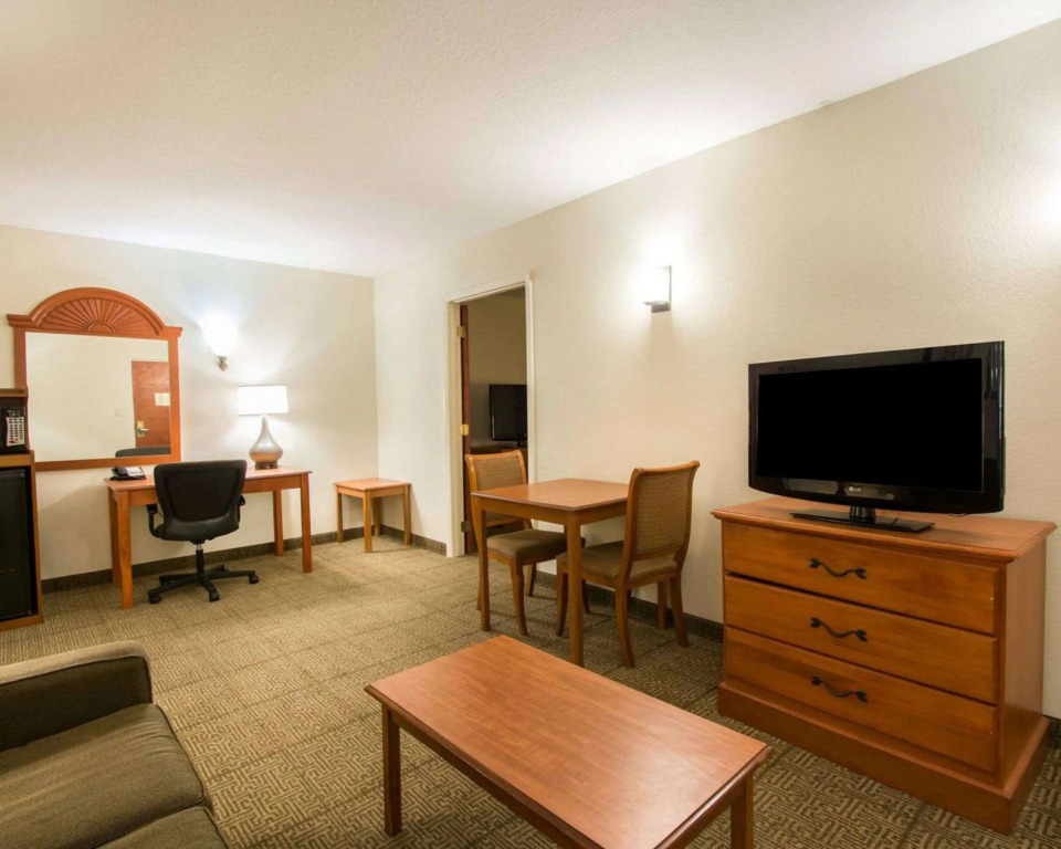 Comfort Suites Fort Pierce I-95
