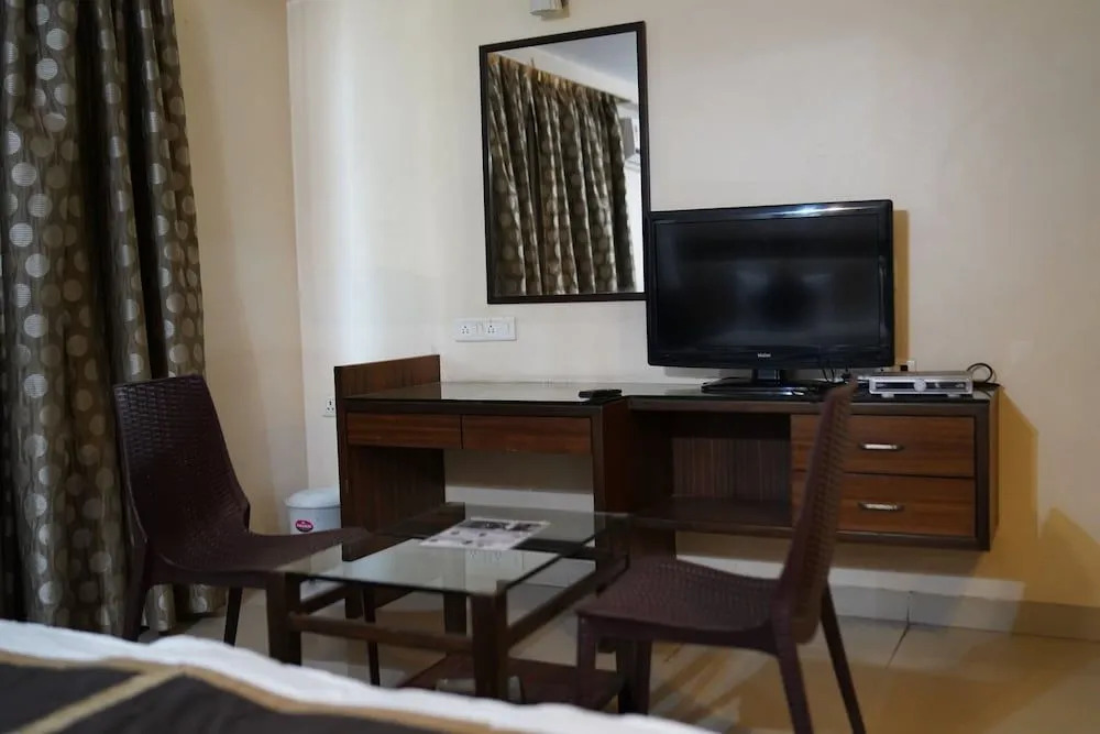 Iris Hotel