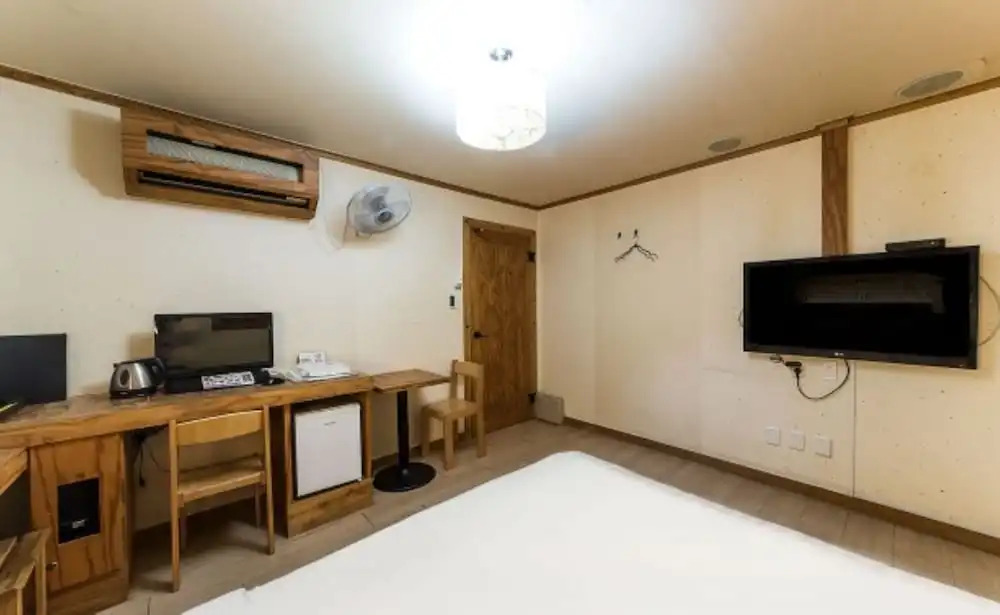 Hotel E Jen