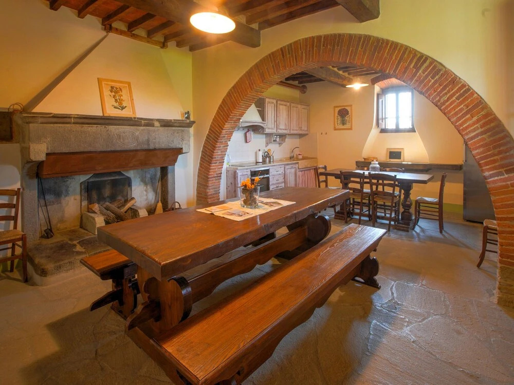 Spacious Holiday Home with Swimming Pool in Anghiari