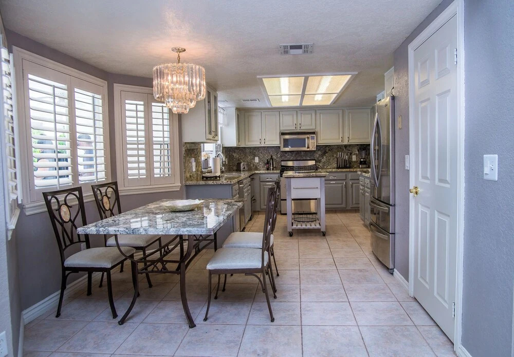 Luxury 6BR 10min to LV Strip Sleeps 20