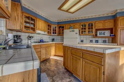 Ocean view home with Fireplace Hot Tub Deck