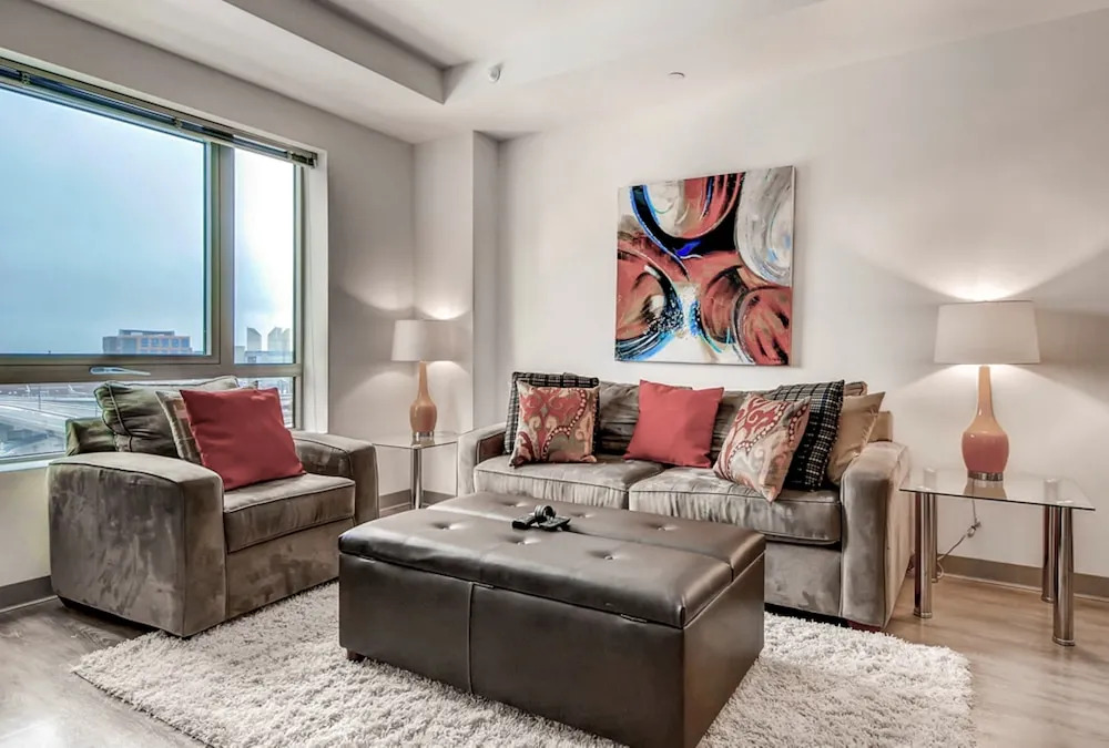 Global Luxury Suites in Rosslyn