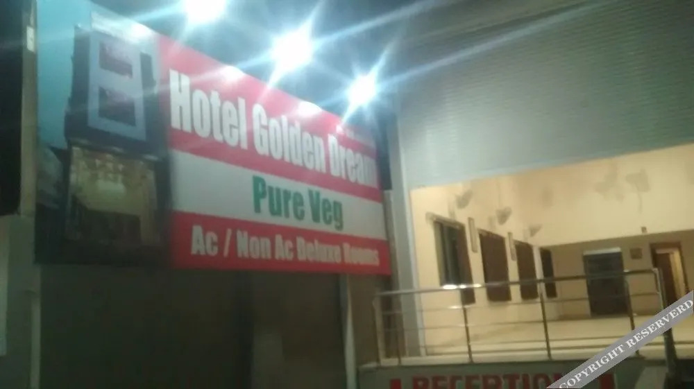 Hotel Golden Dream Lodging