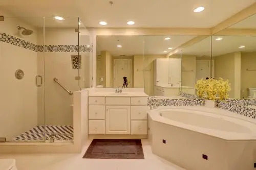 Hampton Place II 6301