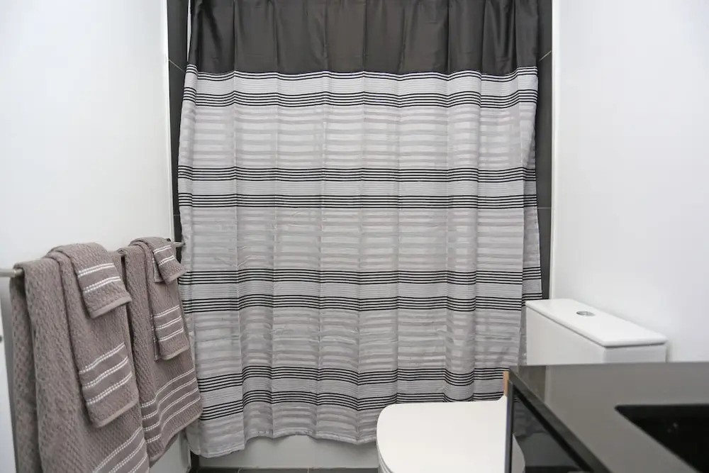 Marvelous 2 Bdrm in Downtown Toronto
