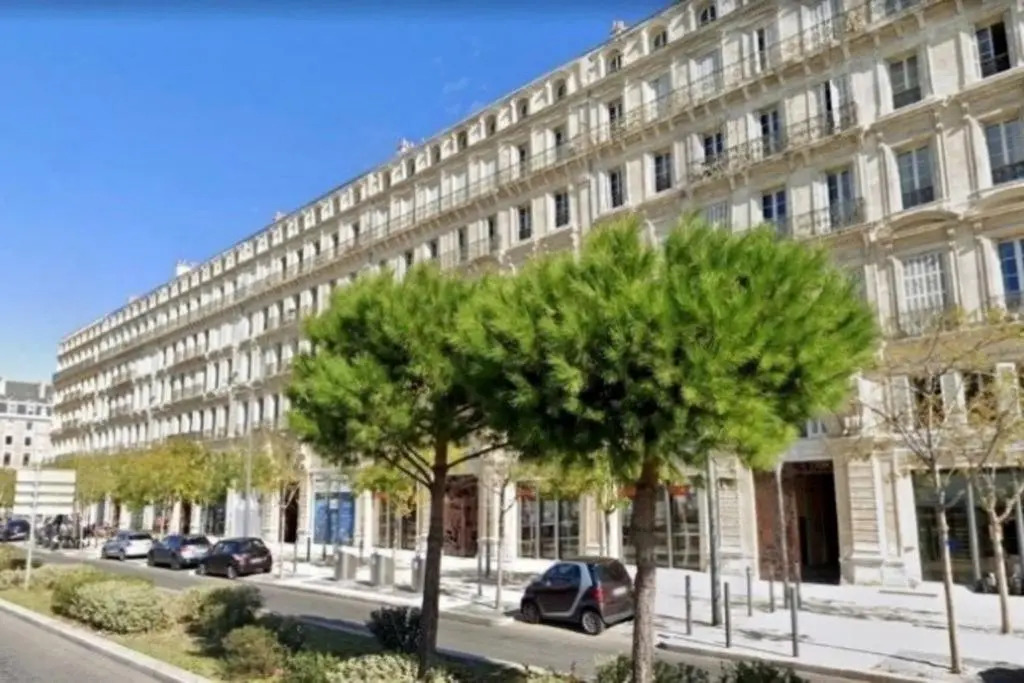 Studio Facing The Sea In Downtown Marseille