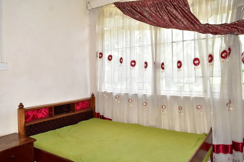 Afrique Paradise Hotel
