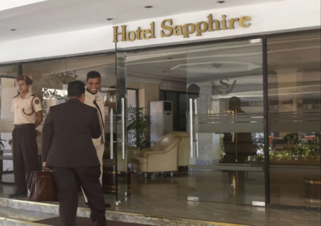 Hotel Sapphire
