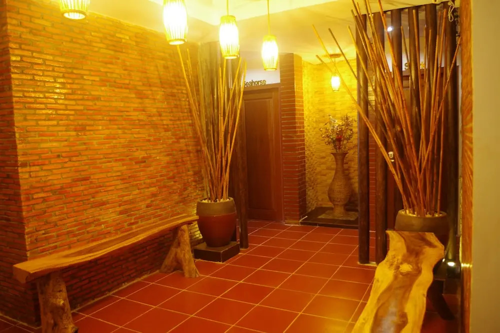 Ocean Breeze Hotel