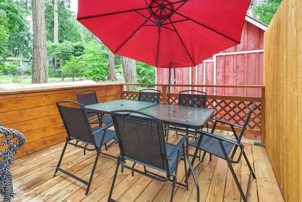 Fire Pit, Deck & Grill: Cozy Twain Harte Cabin!