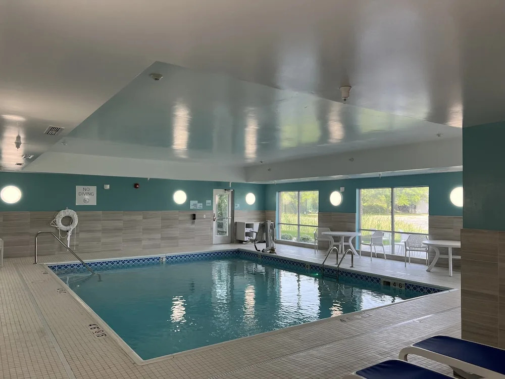 Holiday Inn Express & Suites - Michigan City by IHG