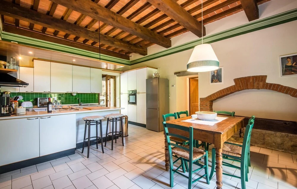 Amazing Home in Castiglion Fiorentino With 4 Bedrooms, Private Swimming Pool and Outdoor Swimming Pool