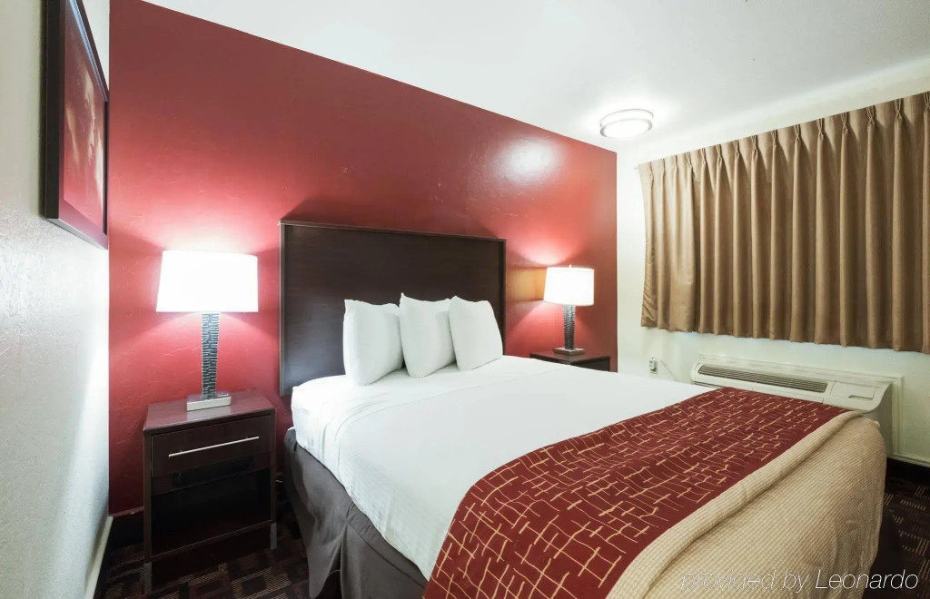 Red Roof Inn Oklahoma Airport I 40 W Fairgrounds