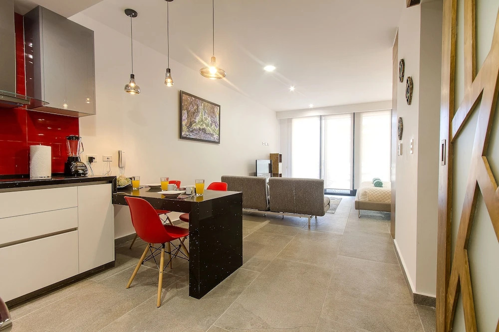 Soul Hometown Apartments by Mikitito Rentals
