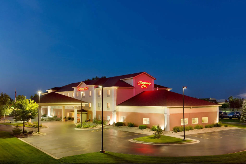 Summit Suites