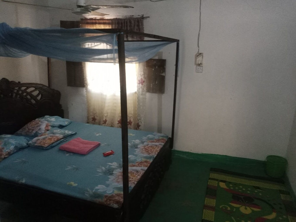 Tabassam Guest House