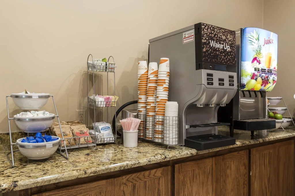 Comfort Suites - University
