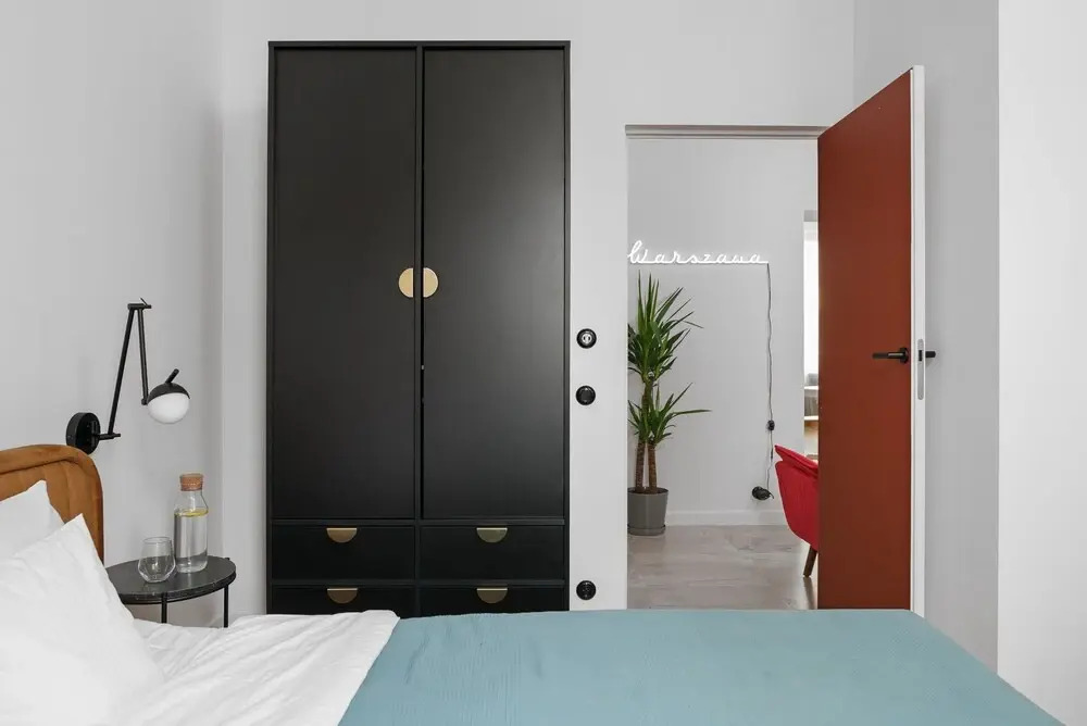 oompH Warsaw Central Vintage Apartment
