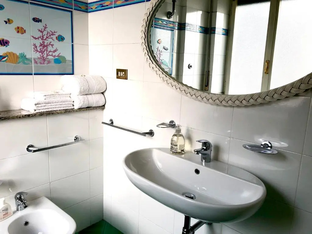 Questa casa non è un albergo CIU-ATR 9390-9
